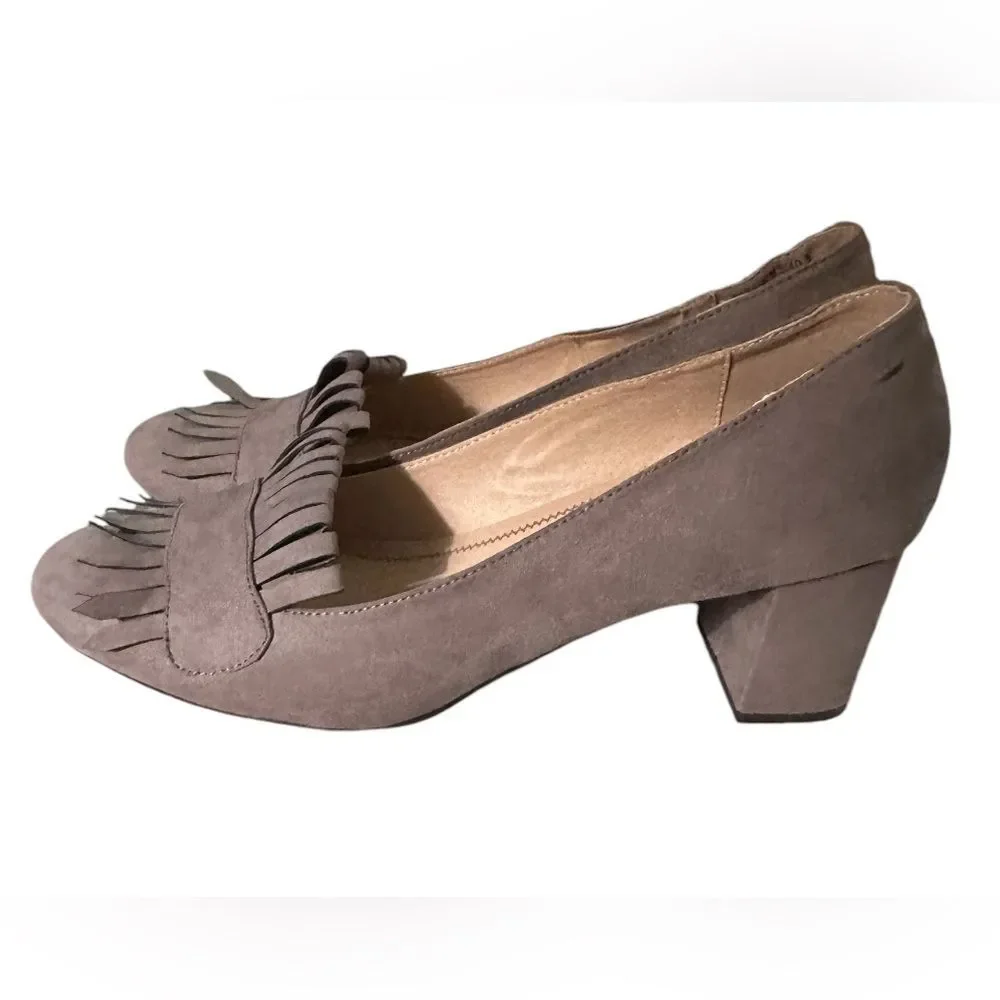 CL Chinese Laundry Anete Women Round Toe Faux Suede Taupe Heels Size 9.5 NEW